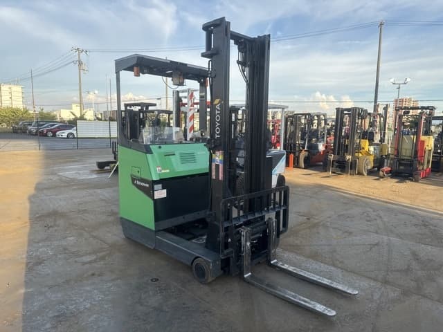 Reach Forklift — Auction (lot 8457-19015)