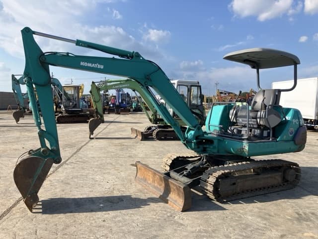 MINI EXCAVATOR — Auction (lot 8457-194)