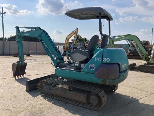 MINI EXCAVATOR — Auction (lot 8457-194)