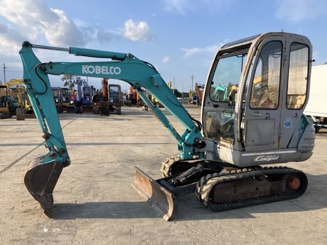 MINI EXCAVATOR — Auction (lot 8457-196)