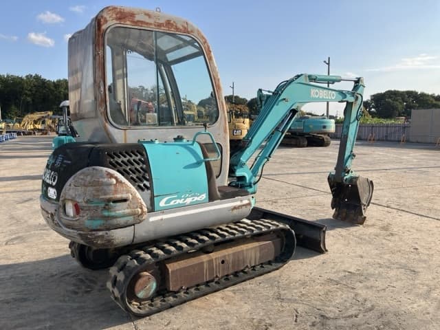 MINI EXCAVATOR — Auction (lot 8457-196)