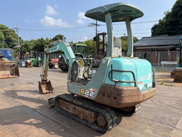 MINI EXCAVATOR — Auction (lot 8457-20003)
