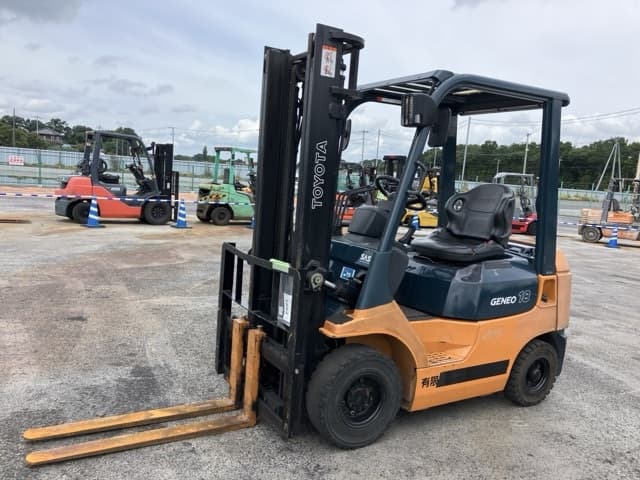 Forklift — Auction (lot 8457-2009)