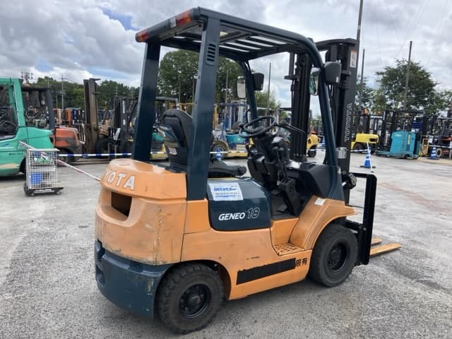 Forklift — Auction (lot 8457-2009)