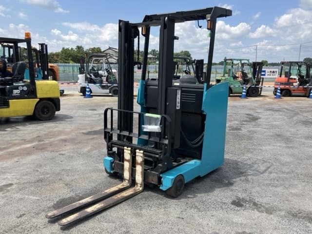 Reach Forklift — Auction (lot 8457-2010)