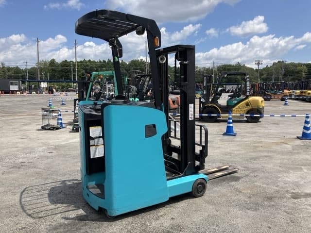 Reach Forklift — Auction (lot 8457-2010)