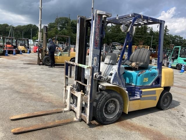 Forklift — Auction (lot 8457-2011)