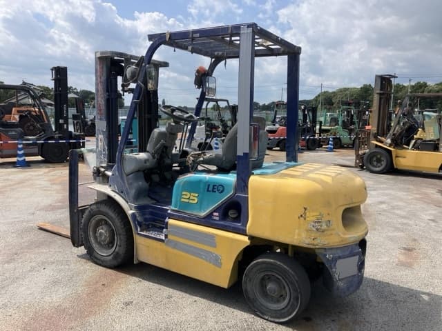 Forklift — Auction (lot 8457-2011)