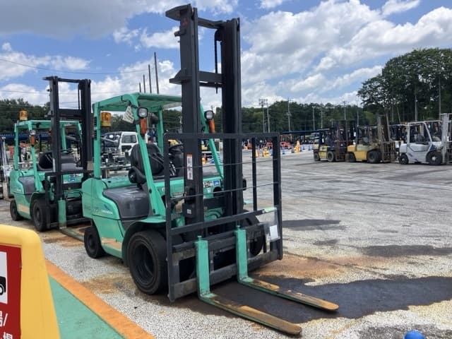 Forklift — Auction (lot 8457-2014)
