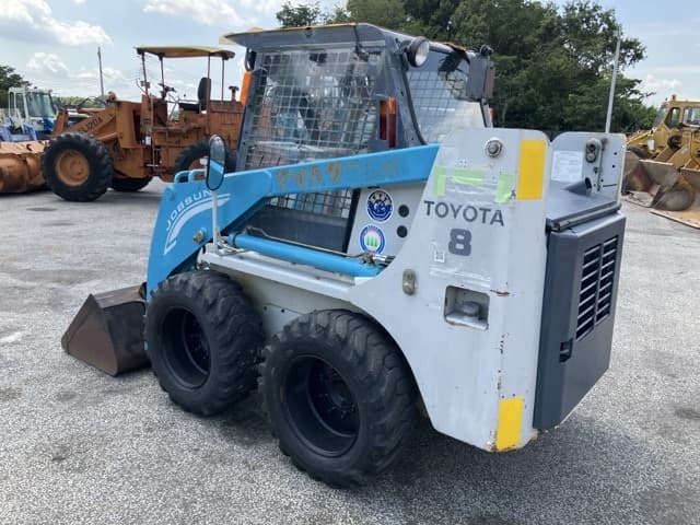 SKID STEER LOADER — Auction (lot 8457-202)