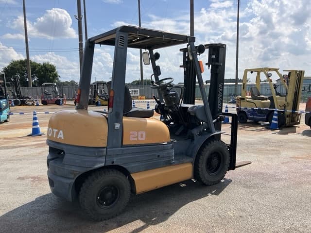 Forklift — Auction (lot 8457-2021)