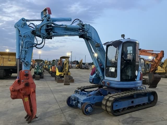 EXCAVATOR — Auction (lot 8457-203)