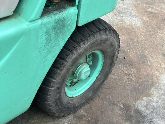 Forklift — Auction (lot 8457-2030)