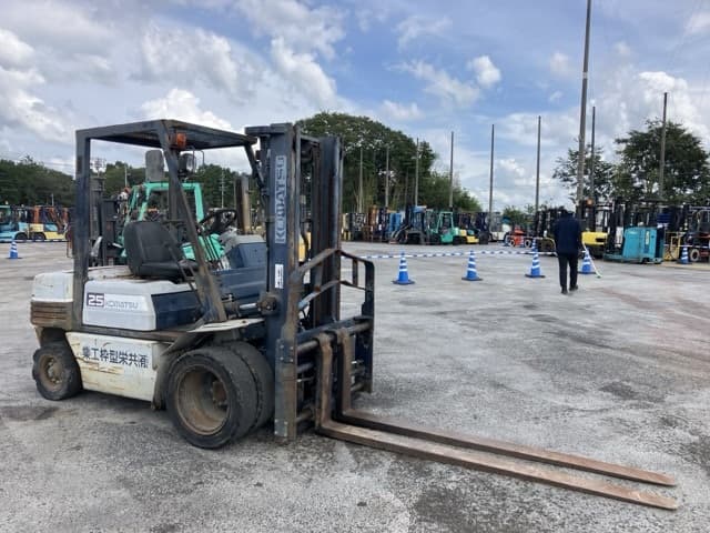Forklift — Auction (lot 8457-2031)