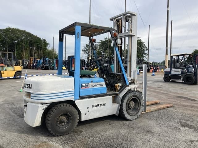 Forklift — Auction (lot 8457-2035)