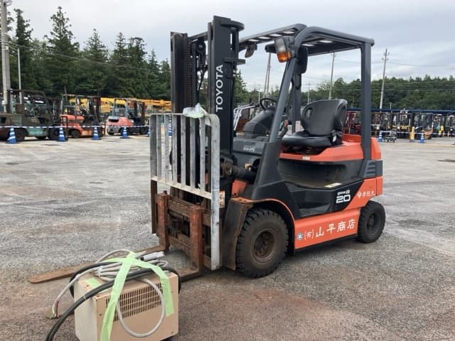 Battery Forklift — Auction (lot 8457-2038)