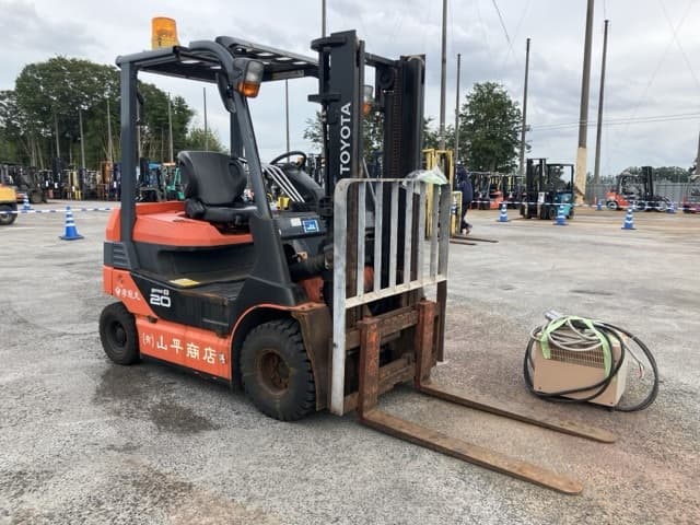 Battery Forklift — Auction (lot 8457-2038)