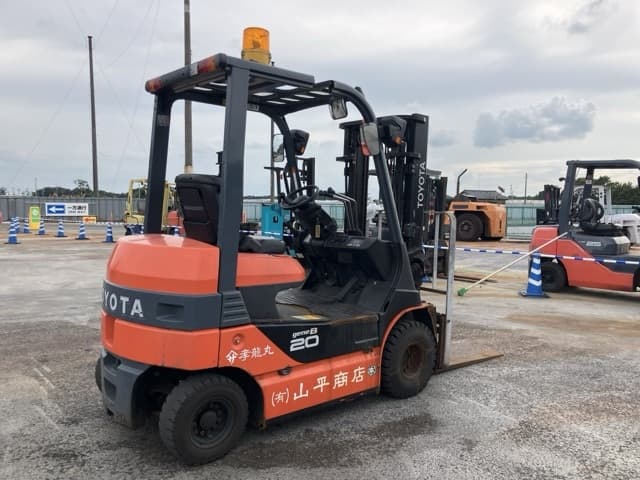 Battery Forklift — Auction (lot 8457-2038)