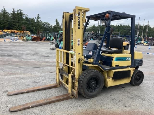 Forklift — Auction (lot 8457-2040)
