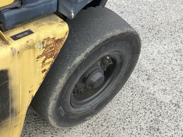 Forklift — Auction (lot 8457-2040)
