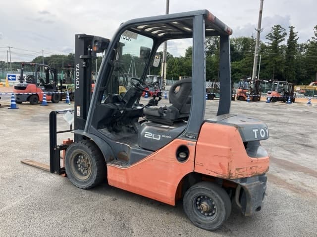 Forklift — Auction (lot 8457-2041)
