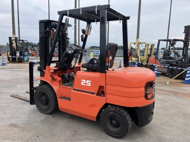 Forklift — Auction (lot 8457-2042)