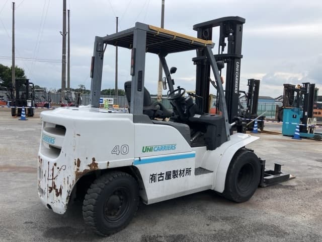 Forklift — Auction (lot 8457-2043)