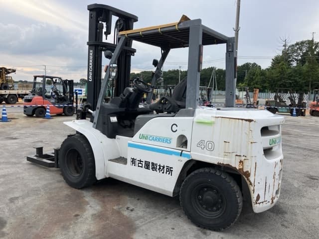 Forklift — Auction (lot 8457-2043)