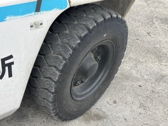 Forklift — Auction (lot 8457-2043)