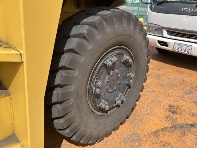 Forklift — Auction (lot 8457-2044)