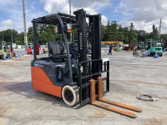 Battery Forklift — Auction (lot 8457-2045)