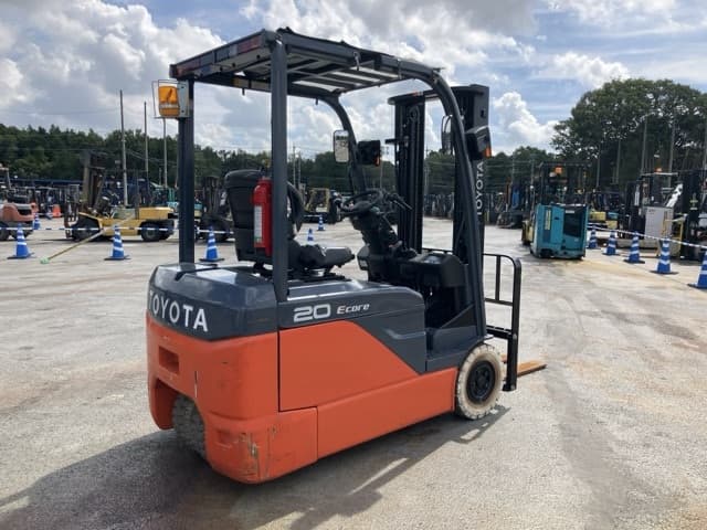 Battery Forklift — Auction (lot 8457-2045)