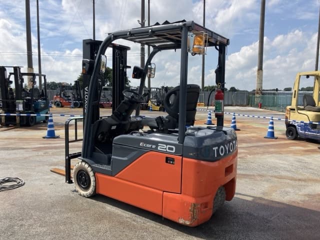 Battery Forklift — Auction (lot 8457-2045)
