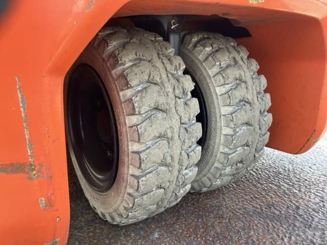 Battery Forklift — Auction (lot 8457-2045)