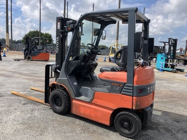 Battery Forklift — Auction (lot 8457-2047)