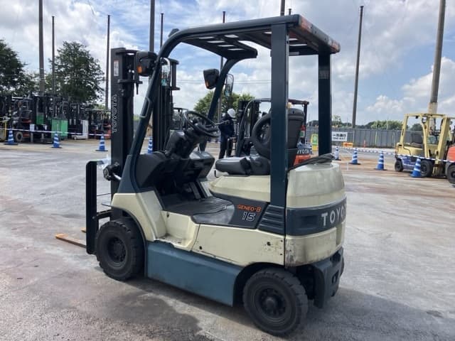 Battery Forklift — Auction (lot 8457-2048)