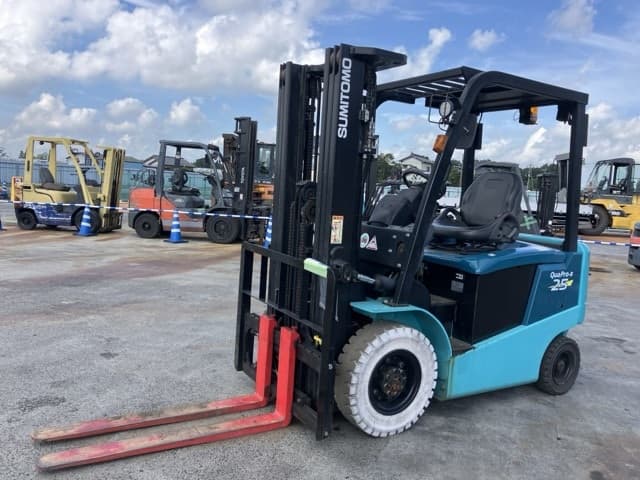 Battery Forklift — Auction (lot 8457-2050)