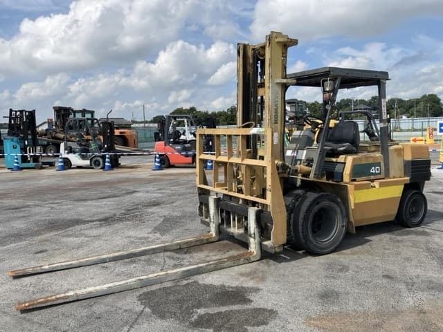 Forklift — Auction (lot 8457-2053)