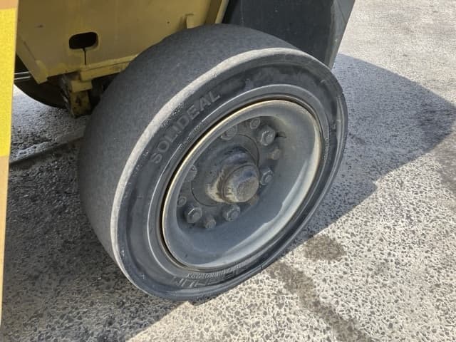 Forklift — Auction (lot 8457-2053)
