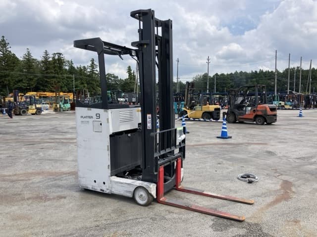 Reach Forklift — Auction (lot 8457-2055)