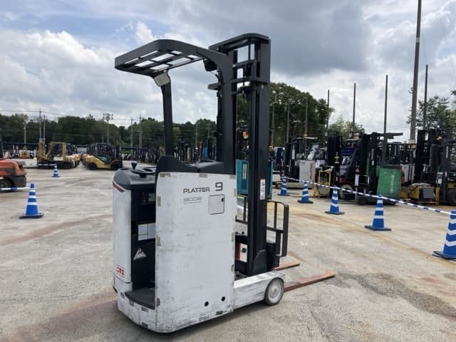 Reach Forklift — Auction (lot 8457-2055)