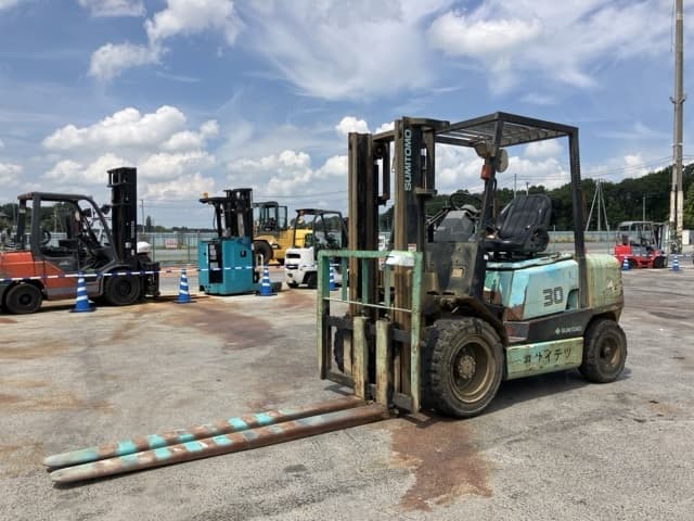 Forklift — Auction (lot 8457-2056)