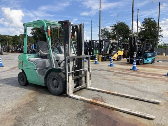 Forklift — Auction (lot 8457-2062)