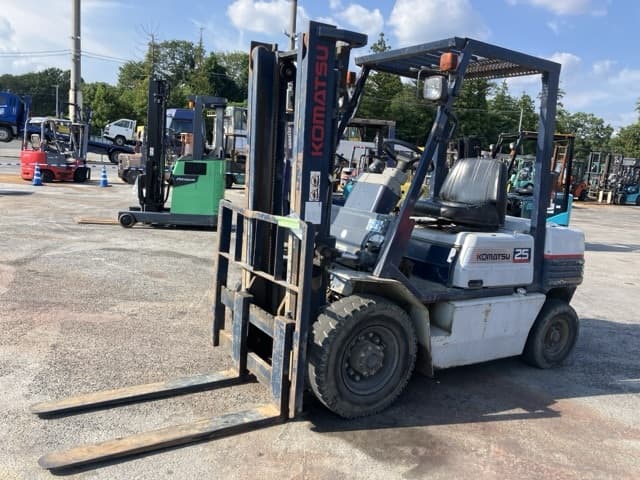 Forklift — Auction (lot 8457-2065)