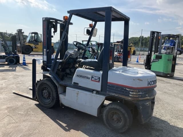 Forklift — Auction (lot 8457-2065)
