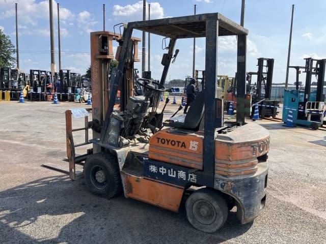 Forklift — Auction (lot 8457-2066)
