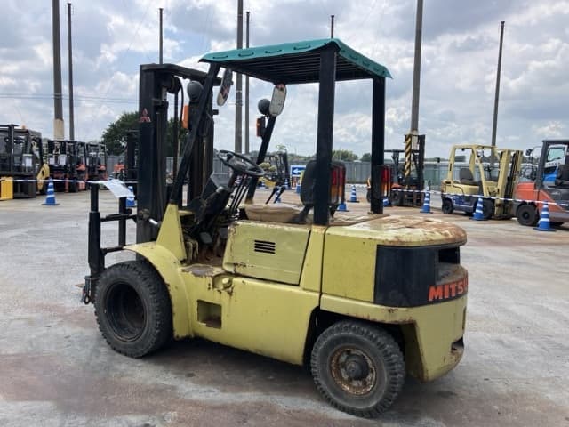 Forklift — Auction (lot 8457-2067)