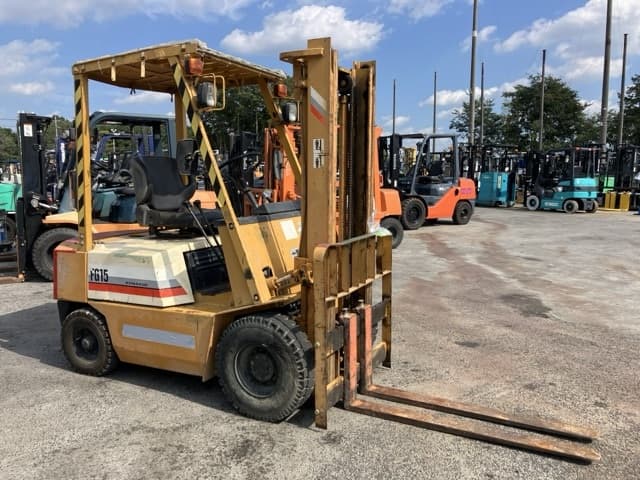 Forklift — Auction (lot 8457-2068)