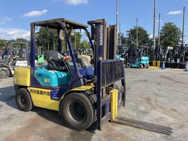 Forklift — Auction (lot 8457-2069)