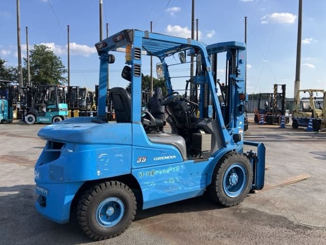 Forklift — Auction (lot 8457-2070)
